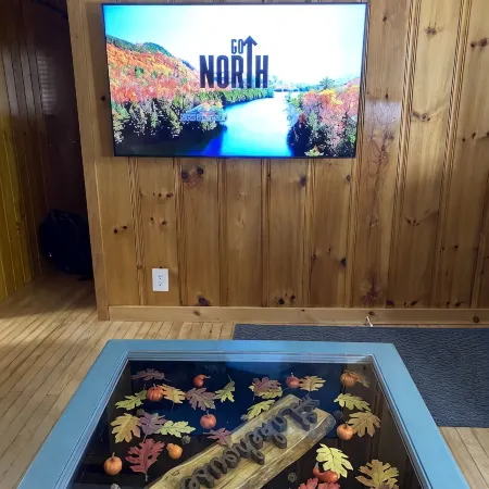 Cozy Cottage in the Great North Woods Hotels in Errol