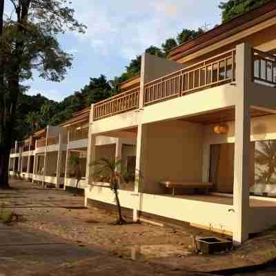 Siam Beach Resort Hotel Exterior