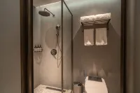 Qiyu Hotel (Waitan City God Temple Branch Shanghai) Hotels in Yu Garden Area