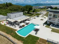 Ibis Styles Mayotte Aeroport - Pools