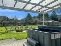 𓇻 Olympic Park Haven w/ HotTub, Fire Pit, Grill, Arcade, HUGE Yard - 4 estrellas