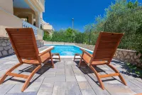 Pansion Tina - Pools