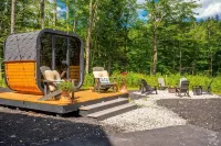 Ski Castle:3 Miles Sunday River-Ski-Hot Tub-Sauna-Fire Pit-EV CHG-Sleeps 14 Pple - 4-Star