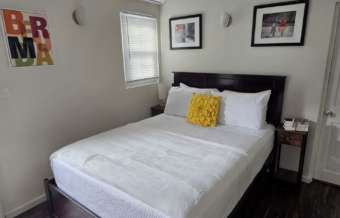 Cozy Gombey Cottage