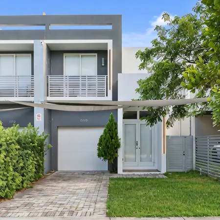 Modern Haven  5B 4B with Heated  Pool