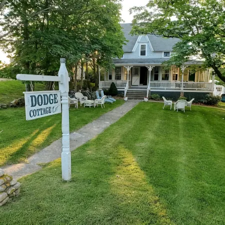 Dodge Cottage Hotels in Block Island