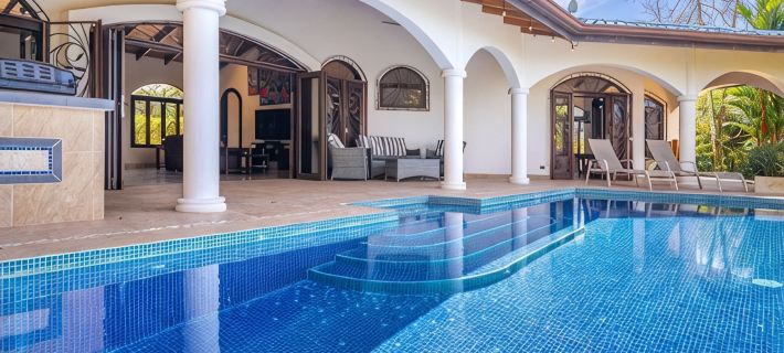Beautiful Ocean Views, 15 minutes to the beach, Luxury Spanish Villa. Hotels in Osa