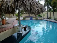 Huge Villa!Walk to Beach, Casinos, and Restaurants.Private Pool & Swim-up Bar. - Private Pools