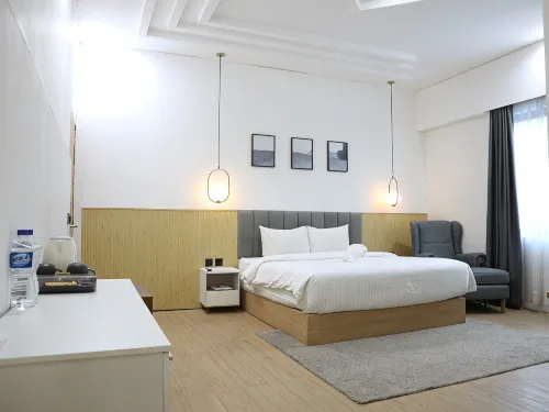 Family Inn Hotel - 2 ดาว