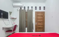 RedDoorz Syariah Near Citimall Sukabumi