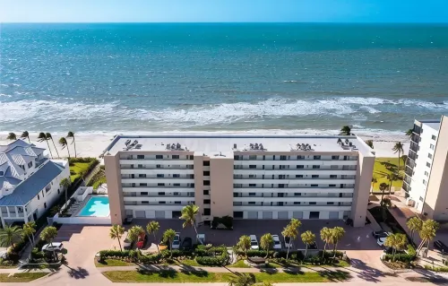 VANDERBILT BEACH- BEACHFRONT 2 BEDROOM, 2 BATHROOM CONDO...SIMPLEY GORGEOUS! - Beach