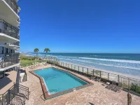 Direct Ocean Front Condo steps away from the Beach! Hotels in Ponce Inlet