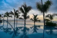 Beautiful Beach front Condo with pool and Espectacular ocean views - Pools