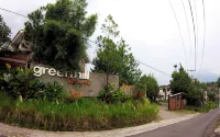 Mutiara Home Villa - Villas