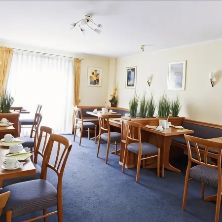 Hotel Blutenburg Отели рядом с достопримечательностью «Пазинг-Оберменцинг»