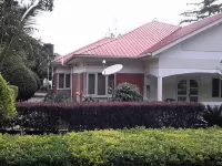 Brownstone Country Home Hotels in Erute