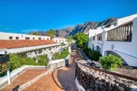 Ona Las Rosas - 4-Star