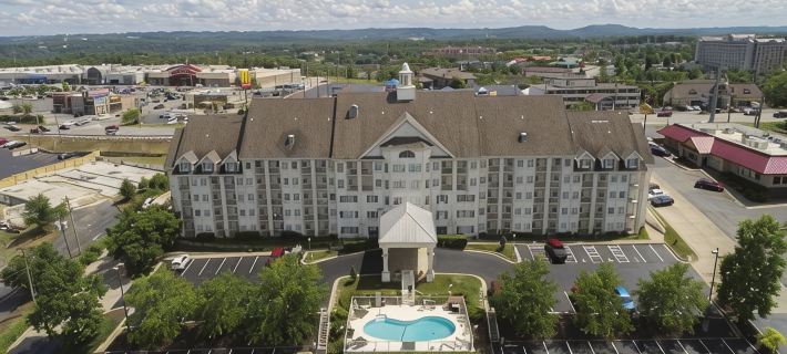 Hotel Grand Victorian Hotels in Taney County