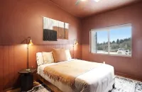 The Mountain View Penthouse in the Heart of Downtown White Salmon, Loft 18