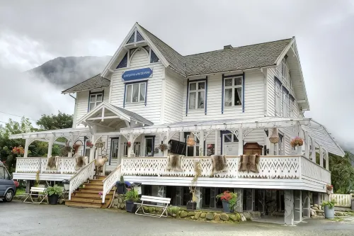 Eidfjord Gjestgiveri - 3 ดาว