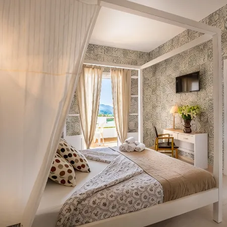 Bella Colina I Vintage Hotel 1953