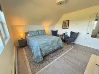 Secluded blueberry field retreat with sweeping 360 views. - 4-Star