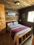 Rustic cabin high in the mountains close to Yellowstone, Tetons and Jackson Hole - Chalets