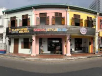 Sleep Here Hostel, Melaka のホテル