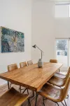 Designer Loft with parking 5min to the beach !