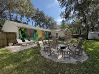 Golf Cart, Fire Pit! 5 Mins to Beach/DT! 4Br/2 Kings! Fam Friendly! - 3-Star
