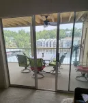 Charming 3-bedroom condo - NO STEPS ENTRY - in peaceful Village of Four Seasons - Alojamientos