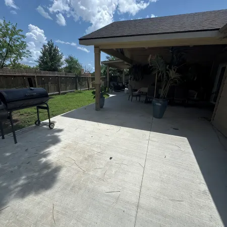 Spacious 6-bedroom 1 story house in fantastic Cypress with WiFi, AC