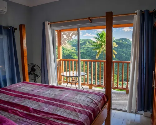 Majestic Villa, breathtaking view of famous Pitons, Ocean and Soufriere Town Hotels in Malgretoute