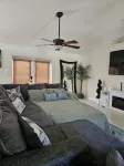 Enjoy Pool, Billiards, Sauna, Access to the Lake