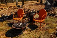 Breathe deep, stay cozy — spacious log cabin living on 30 acres in Aroda, VA - 4 tähden