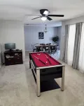 Cozy Pet-Friendly Retreat, Seasonal Pool & Fireplace, Sleeps 10 - Gym