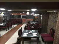 The Hotel Pravasi Palace Hoteles cerca de Estación de Ajmer