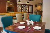 Green Hotel - Behind Parmarth Niketan - breakfast