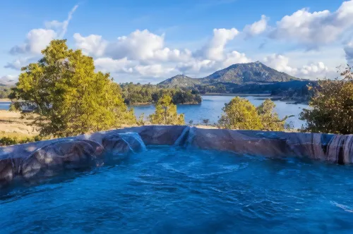 Quiet Mind Mountain Lodge, Retreat & Spa - Romantic