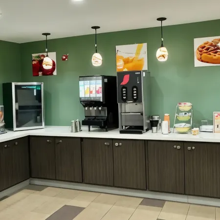 Super 8 by Wyndham Sulphur Lake Charles