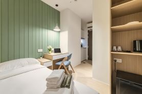 Hmlet Essentials Kallang