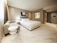 Londorner Hotel  New Port Yongwon
