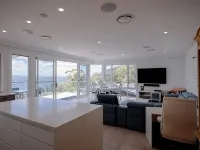 Spectacular water views & entertaining spaces Hotels in Corlette