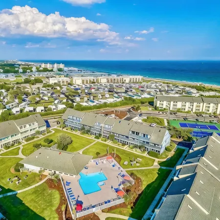 Oceanside Condo w/ Heated Indoor Pool, 2 Outdoor Pools, Beach Access & Bikes!