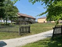 Beautiful house on Lake Rathbun with in-ground pool & 50-amp camper hookup - 3 tähden