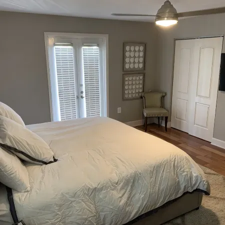 NEPTUNES END - 4 Bedrooms / 3 Bathrooms Waterfront Retreat-  Pool & Sunset Views