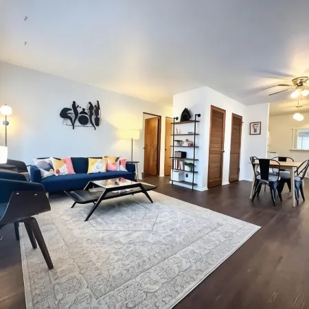 Cozy 2BR Mid-Century Townhouse w/Parking Near Downtown Ann Arbor & The Big House