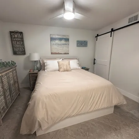 Large Family Favorite! Sanddollar C102 3 Br with King, Queen & 2 Bunk Bed Sets.