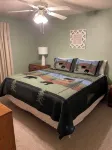 Spacious Condo with No Stairs - 3 Bedrooms/3 Bathrooms - King Beds - Sleeps 6 - WiFi
