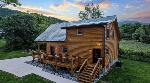 New Cabin! Elk Watching in Maggie Valley, Easy Access. 10Min to Blueridge Pkwy. - شاليه